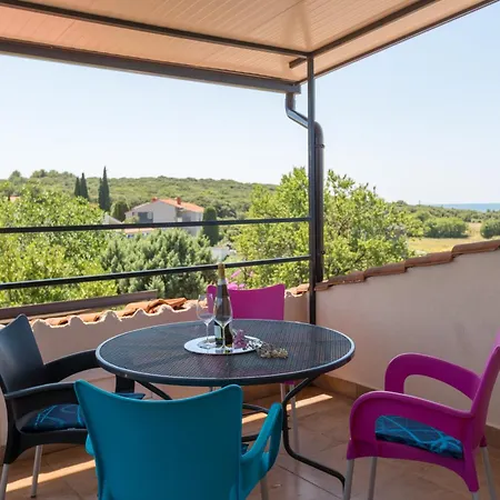 Apartment Puntizela 92 *