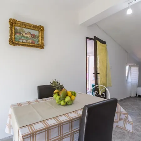 Appartamento Puntizela 92 Pola
